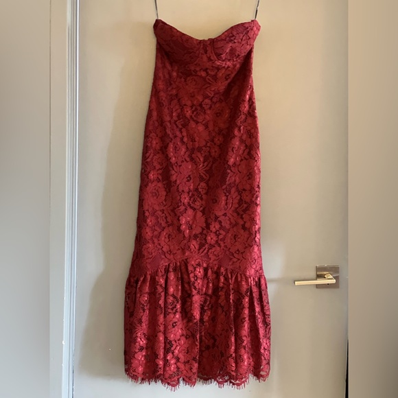 Brand New with tags Maroon Lace midi dress. Medium - Picture 1 of 3